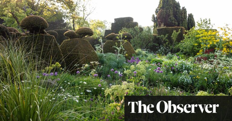 10 of the best gardens to visit around the UK