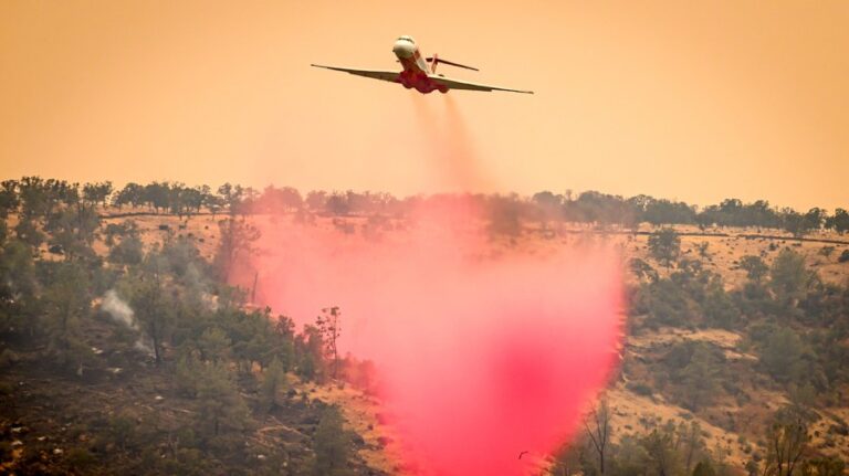 wildfire california tanker 07272024 GettyImages 2163319754