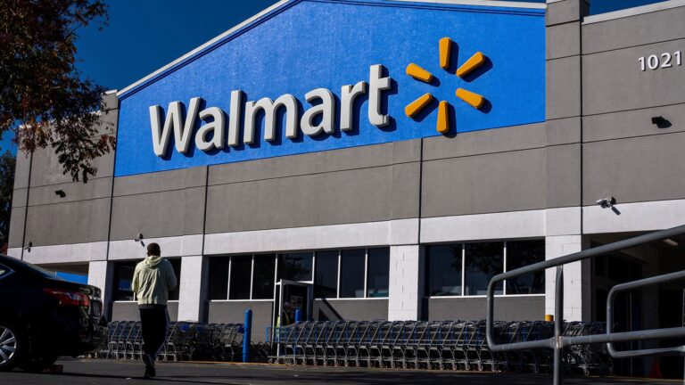 108064945 1732021479868 gettyimages 2184827666 WALMART EARNS