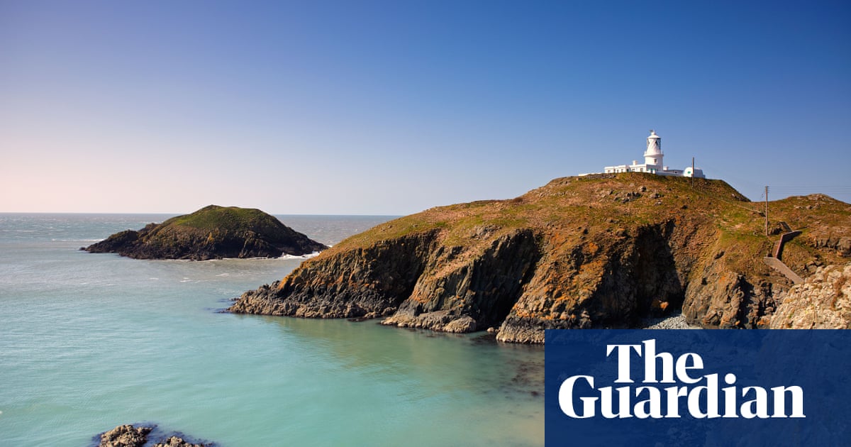 Pembrokeshire’s wild north by train, bus and bike