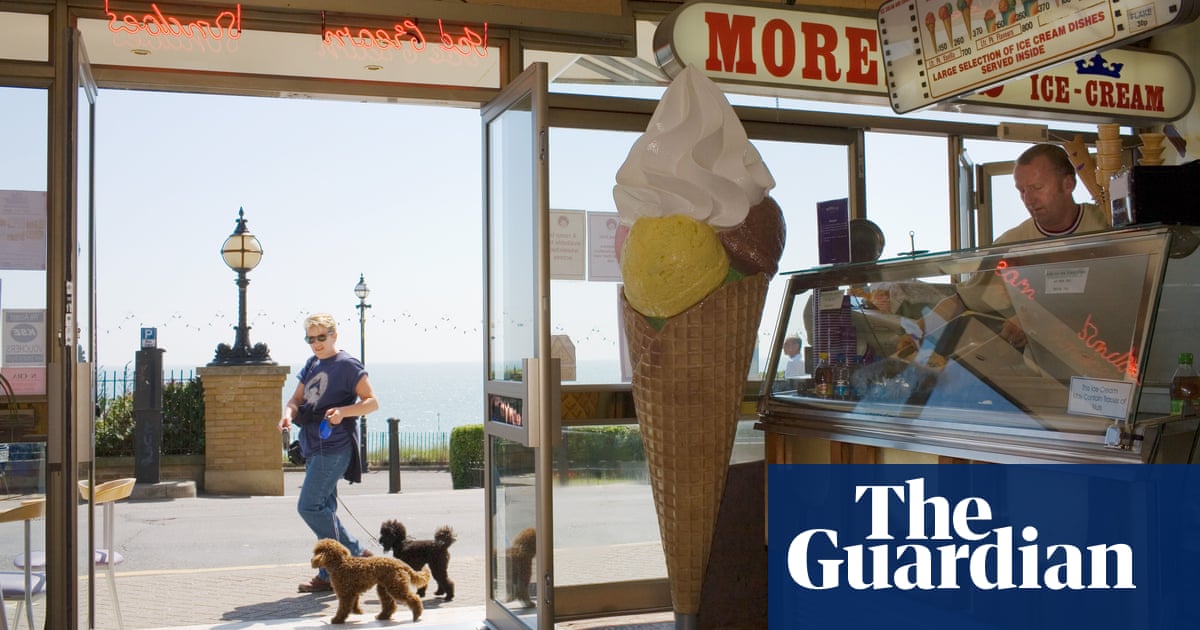 Share a tip on a special place to eat or drink on the UK coast