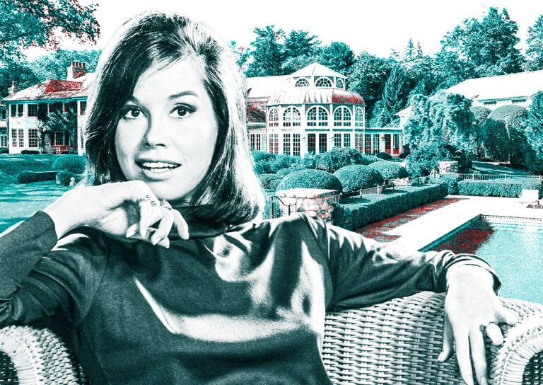 ft TRI Mary Tyler Moore